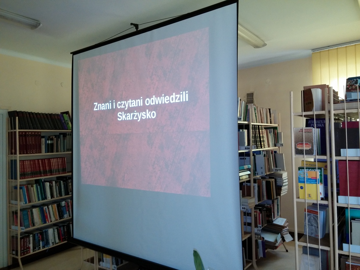 You are currently viewing Tydzień bibliotek: Znani i lubiani odwiedzili bibliotekę