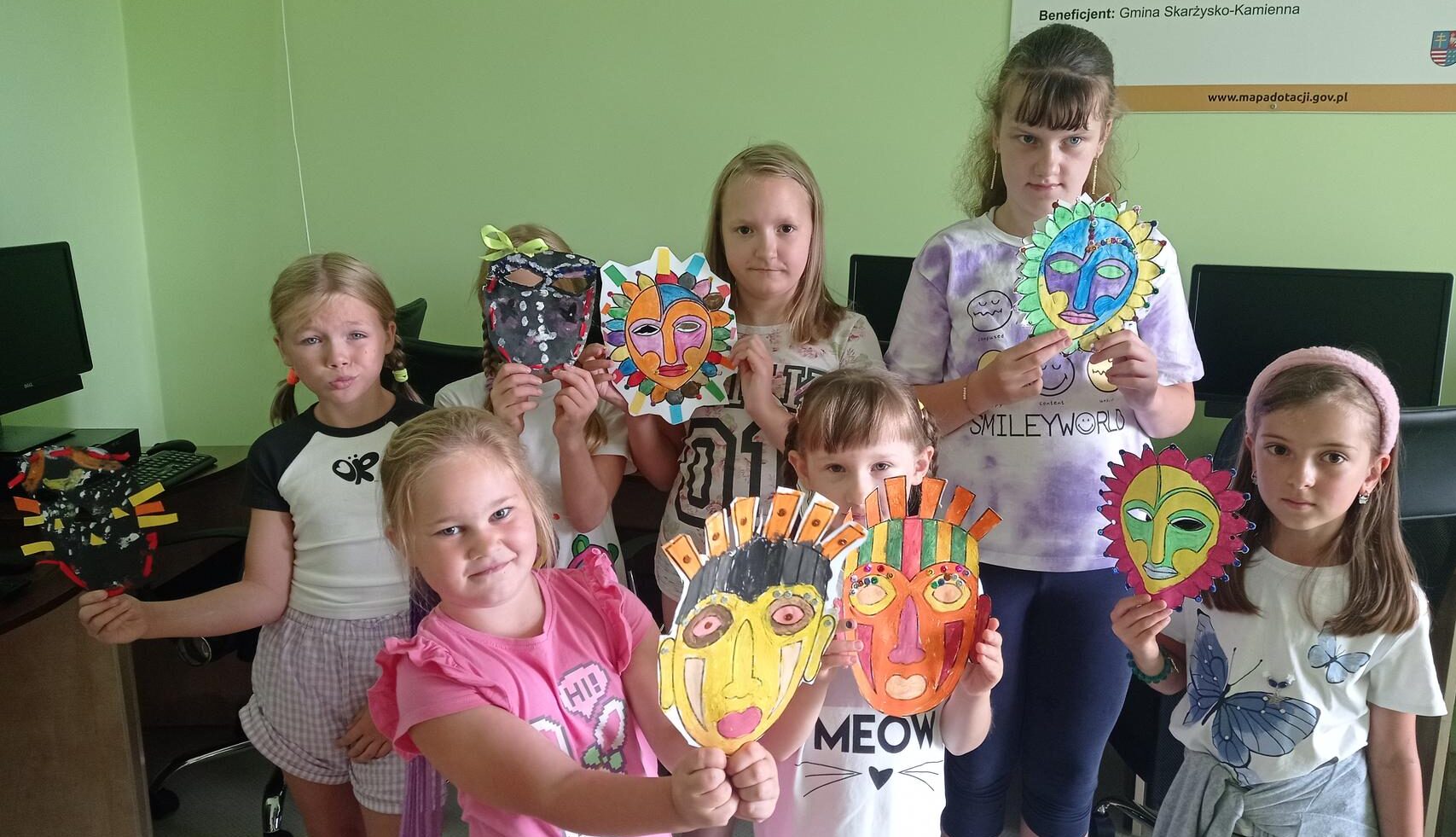 You are currently viewing „Halo Mamo, Halo Tato w bibliotece spędzam lato” – wakacyjne zajęcia w Oddziale dziecięcym przy ul. Towarowej.