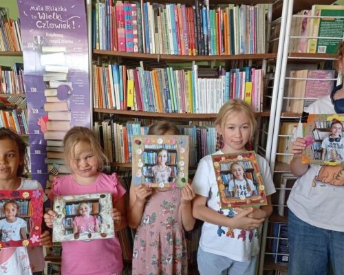 „Halo Mamo, halo Tato w bibliotece spędzam lato” – wakacyjne zajęcia w Oddziale dziecięcym Filii nr 1.