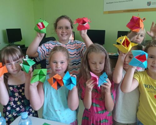 „Halo Mamo, halo Tato w bibliotece spędzam lato” – wakacyjne zajęcia w Oddziale dziecięcym Filii nr 1.