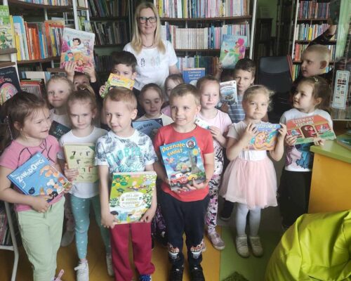 Słoneczka w Bibliotece.