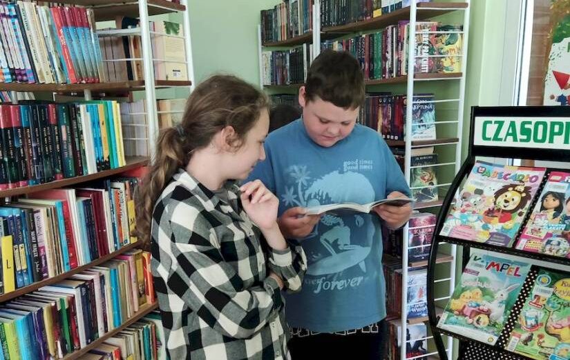 You are currently viewing „Czy warto czytać książki i odwiedzać bibliotekę?”