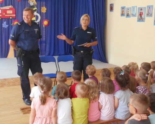 Czytanie łączy – Minutka z bajką