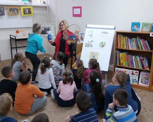 Dlaczego koty mają wąsy? – Czytamy dzieciom