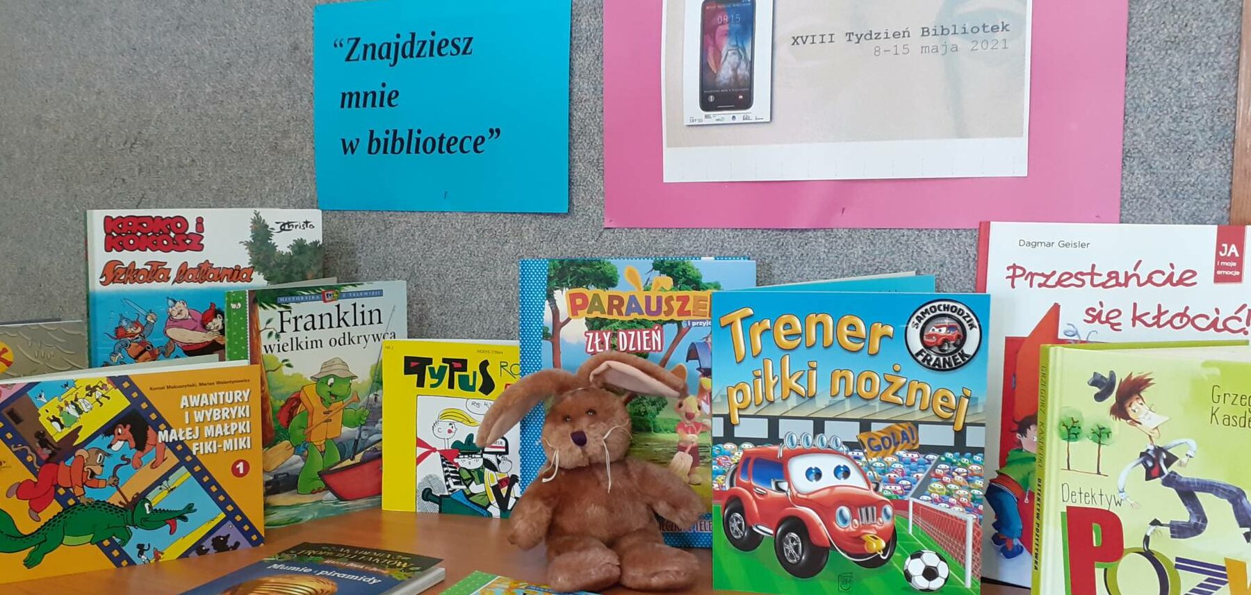 You are currently viewing XVIII Tydzień Bibliotek -„Znajdziesz mnie w bibliotece” –  Wystawka książek