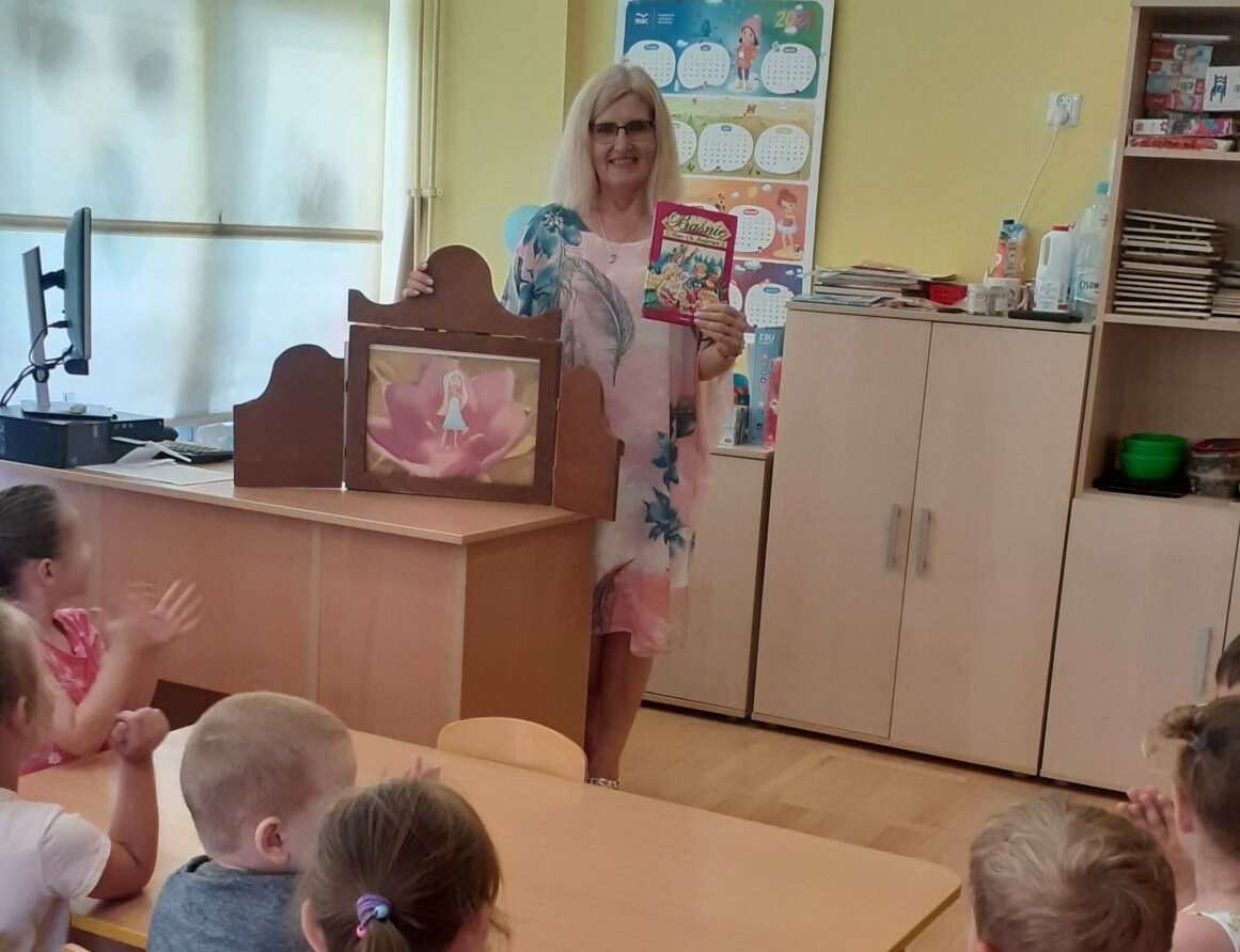 You are currently viewing Minutka z bajką – Calineczka