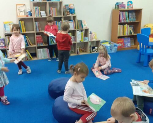 Pierwsza wizyta w bibliotece – Czytamy dzieciom
