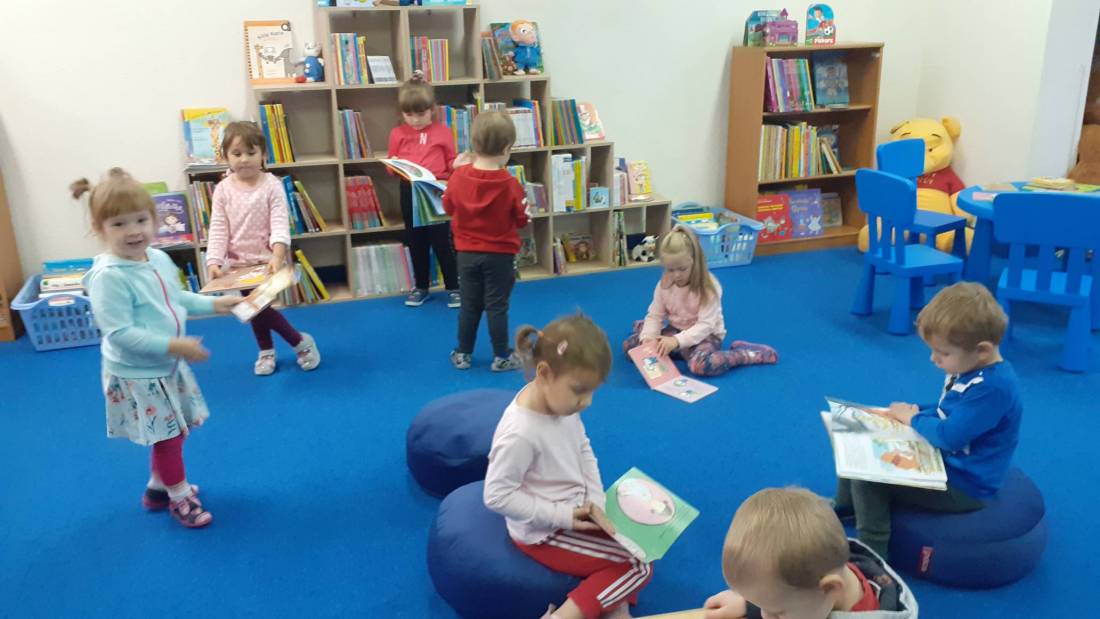 You are currently viewing Pierwsza wizyta w bibliotece – Czytamy dzieciom