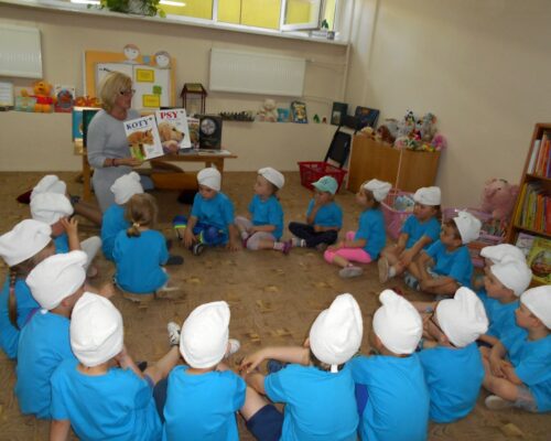 Smerfy w Bibliotece – Czytamy dzieciom