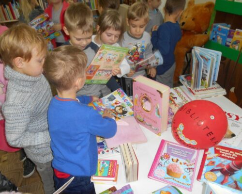Czytamy dzieciom – Uśmiechnięta Biblioteka