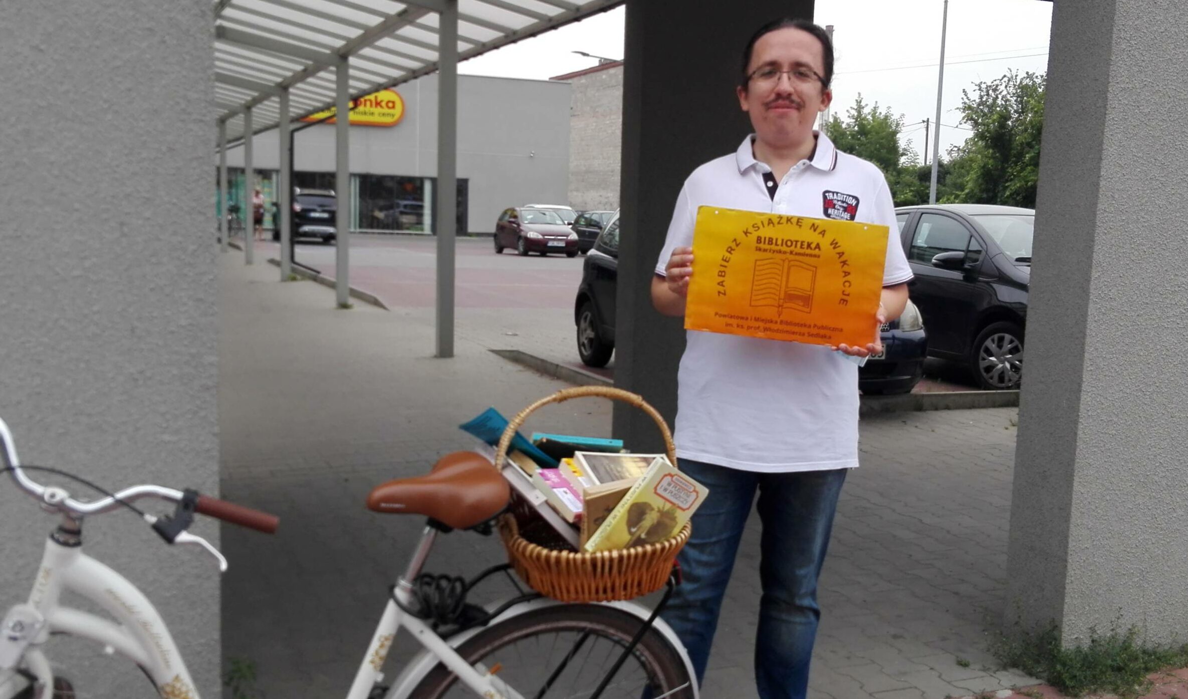 You are currently viewing Relacja z drugiej akcji „Zabierz książkę na wakacje”