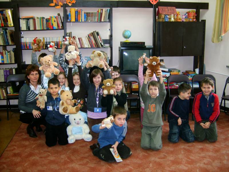 You are currently viewing Światowy Dzień Pluszowego Misia –  „Czy to jutro, czy to dziś – wszystkim jest potrzebny miś”