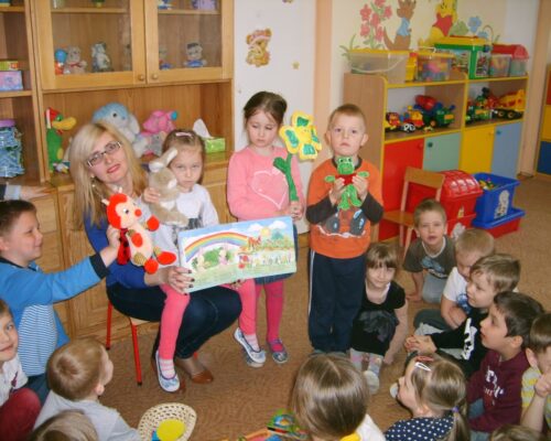 Minutka z bajką – Kolorowe zabawy