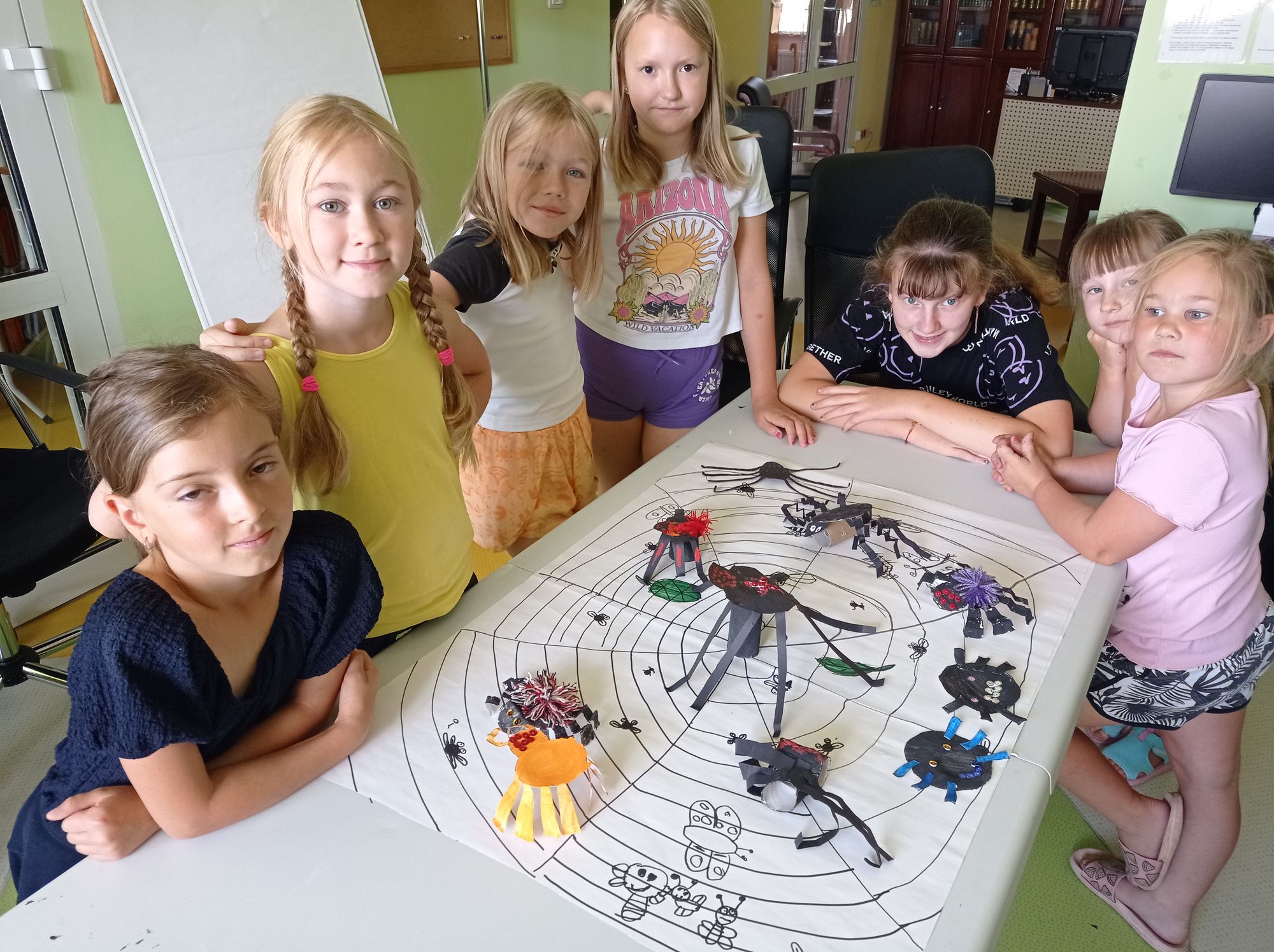 You are currently viewing „Halo Mamo, halo Tato w bibliotece spędzam lato” – wakacyjne zajęcia w Oddziale dziecięcym Filii nr 1