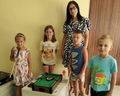 „Czy słońce, czy deszcz, w bibliotece fajnie jest” – wakacyjne zajęcia w Filii Nr 1