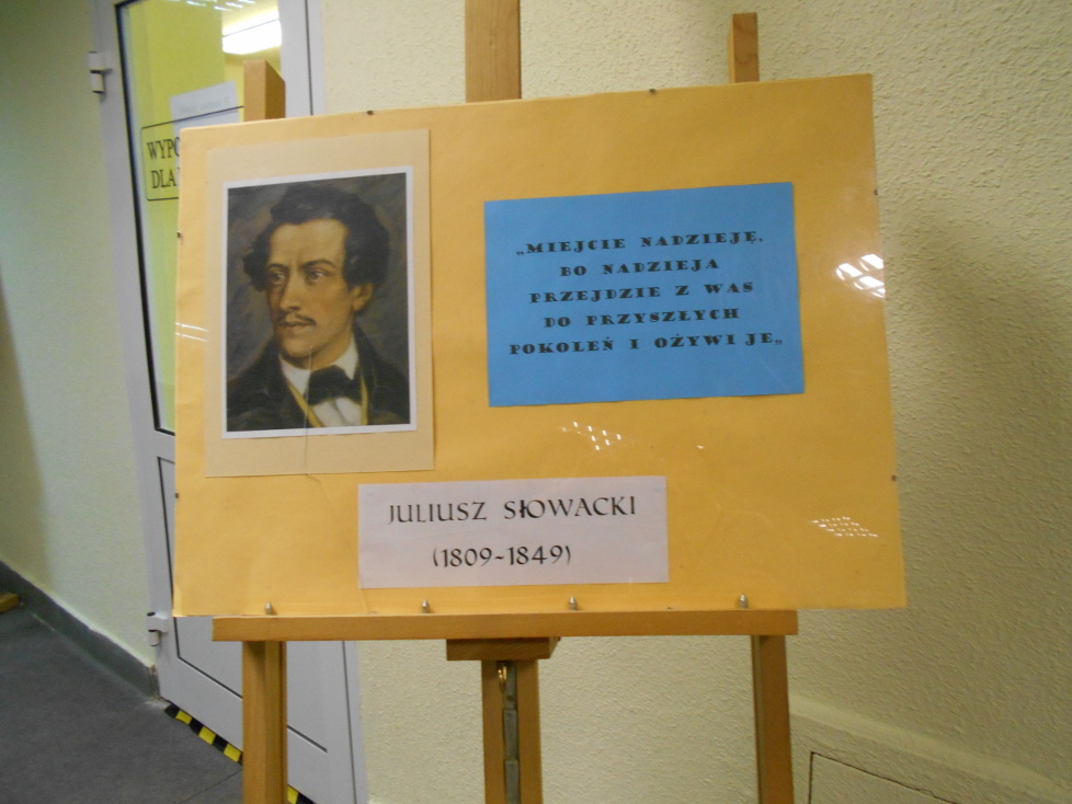 You are currently viewing „Miejcie nadzieję, bo nadzieja przejdzie z was do przyszłych pokoleń i ożywi je” – wystawa