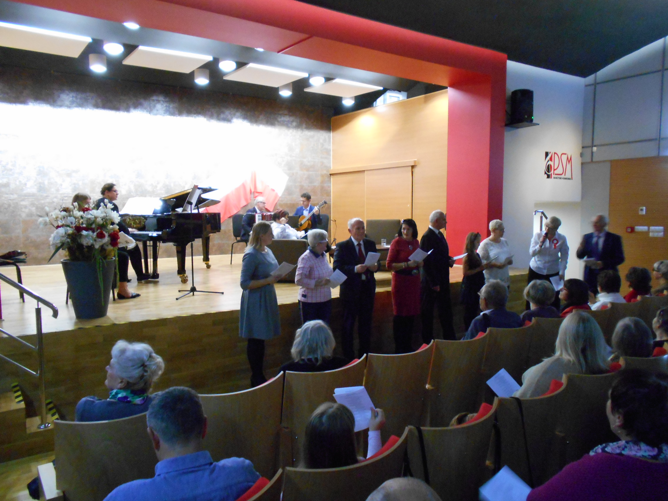 You are currently viewing Lekcja Śpiewania 1/101 – Skarżyska lekcja śpiewania na 11 listopada