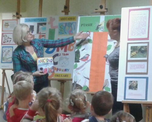 PRZEDSZKOLAKI W BIBLIOTECE 2 – „Lokomotywą przez wiersze”