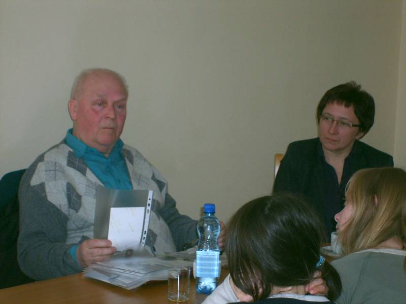 You are currently viewing „Szlakiem przydrożnych kapliczek” – cykl prelekcji „Krajoznawcze wędrówki” – spotkanie I