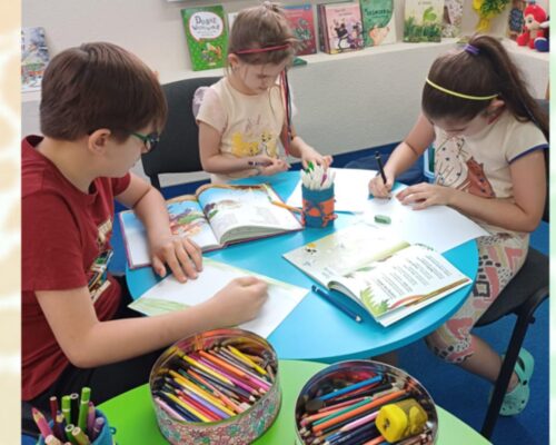 „Halo Mamo, halo Tato w bibliotece spędzam lato” – wakacyjne zajęcia w Oddziale dziecięcym Filii nr 2